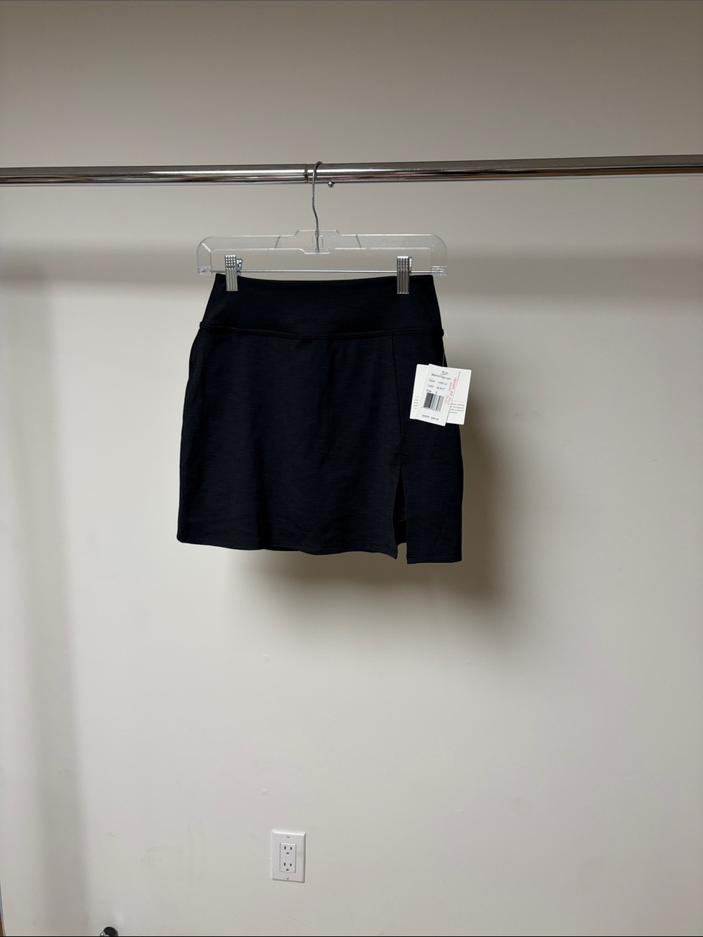 Beyond yoga heather rib hold court skirt black